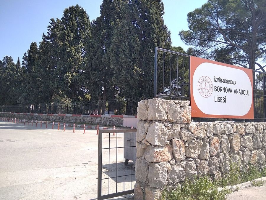 Bornova Anadolu Lisesi