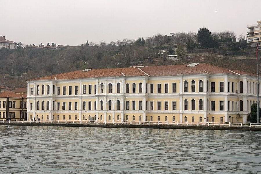 Kabataş Erkek Lisesi