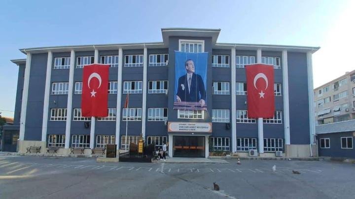 Üsküdar Ahmet Keleşoğlu Anadolu Lisesi