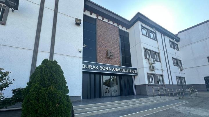 Burak Bora Anadolu Lisesi