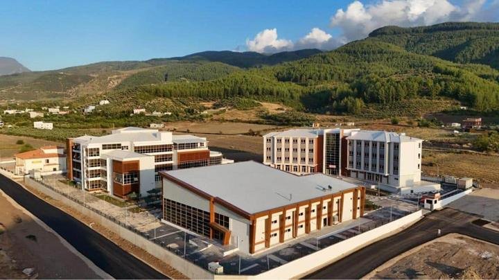 Devlet Bahçeli Fen Lisesi