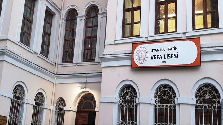 Vefa Lisesi