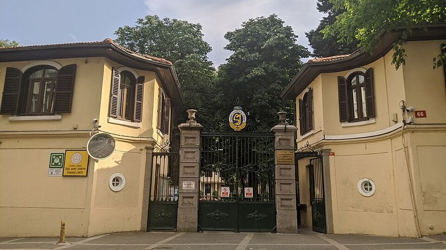 Özel St. Joseph Fransız Lisesi