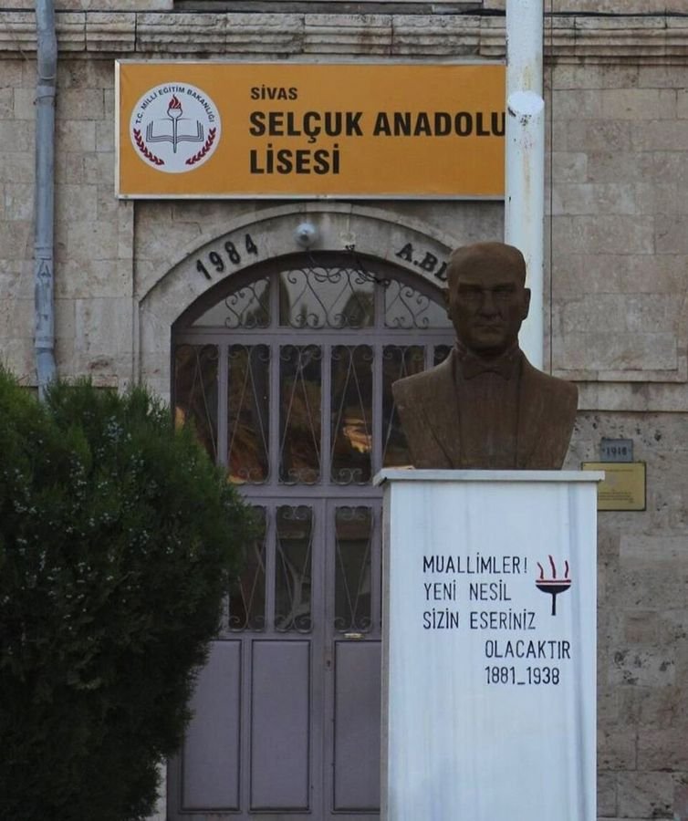 Selçuk Anadolu Lisesi